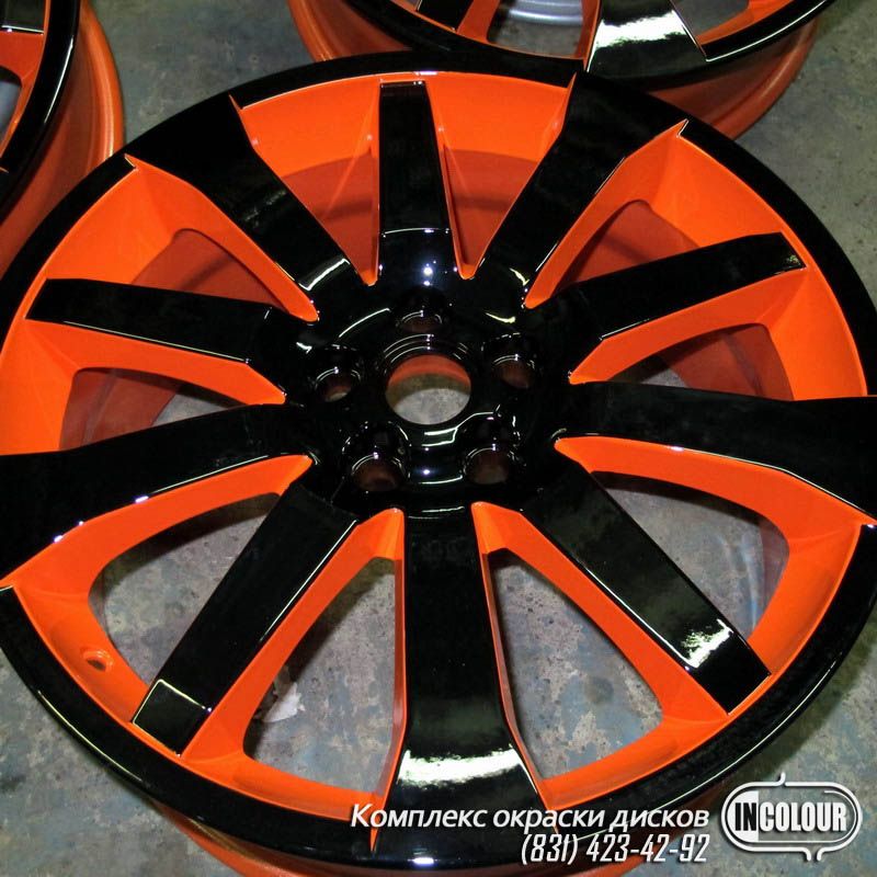 Чёрно-оранжевый диск